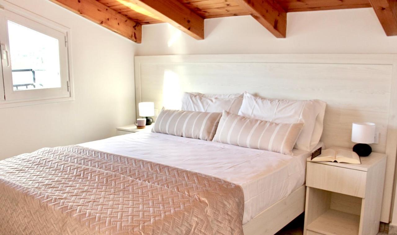 Lightful Attic At Regina Apartments アリカナス エクステリア 写真